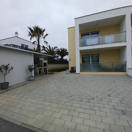 Apartments Leon 1 Novigrad  ภายนอก รูปภาพ